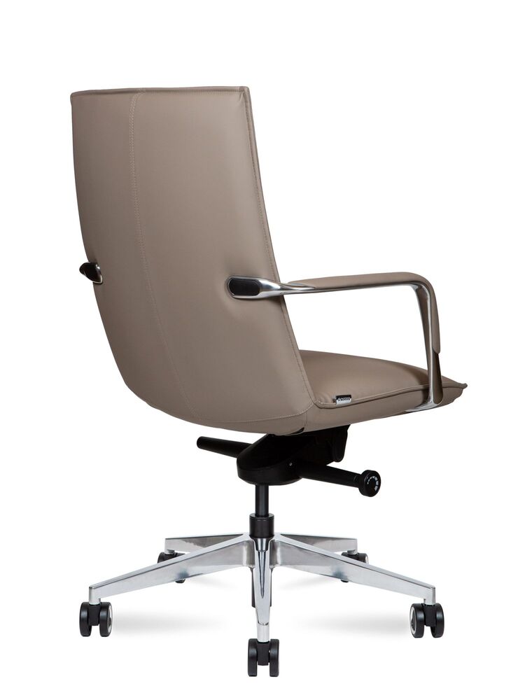 Кресло для персонала Parker LB