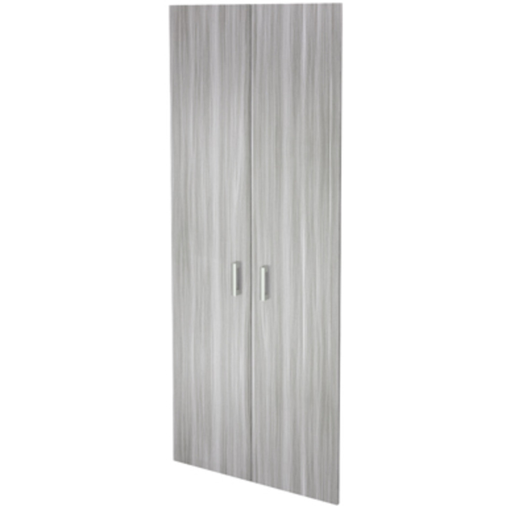 Двери из ЛДСП к широким стеллажам