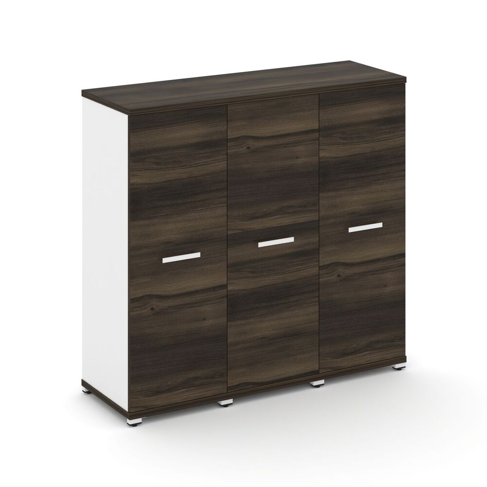 Шкаф три узкие секции, 3 ниши