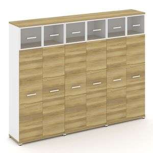 Шкаф три широкие секции, 5 ниш