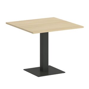 Стол квадратный