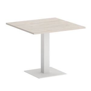 Стол квадратный