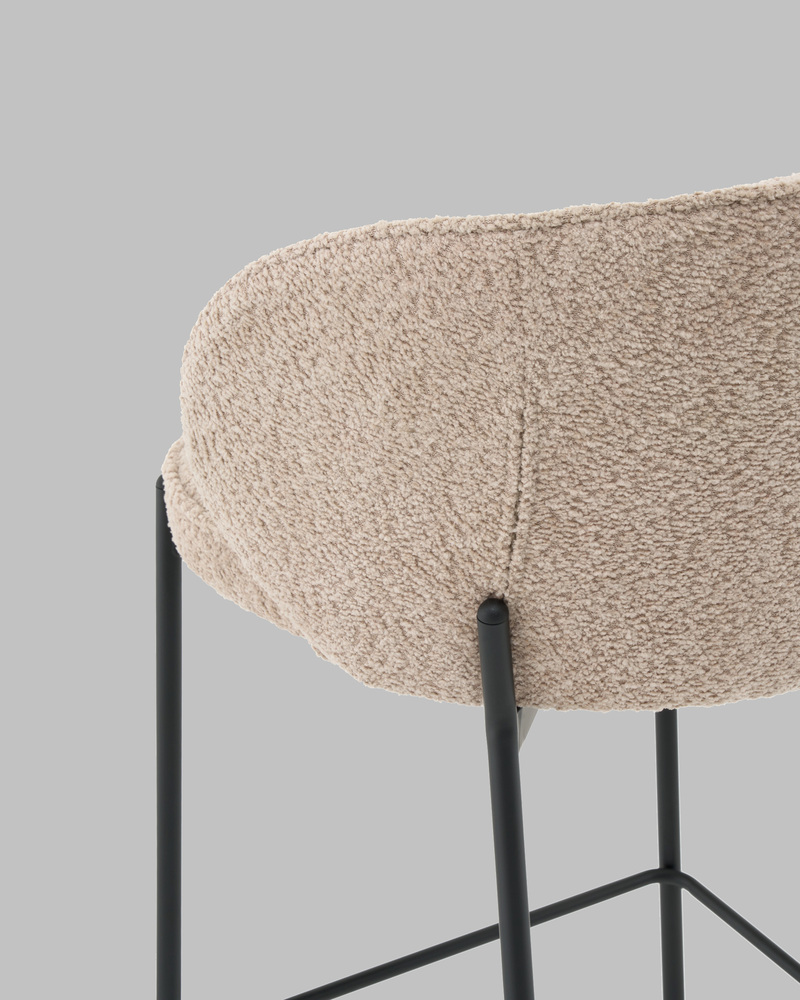 Стул полубарный